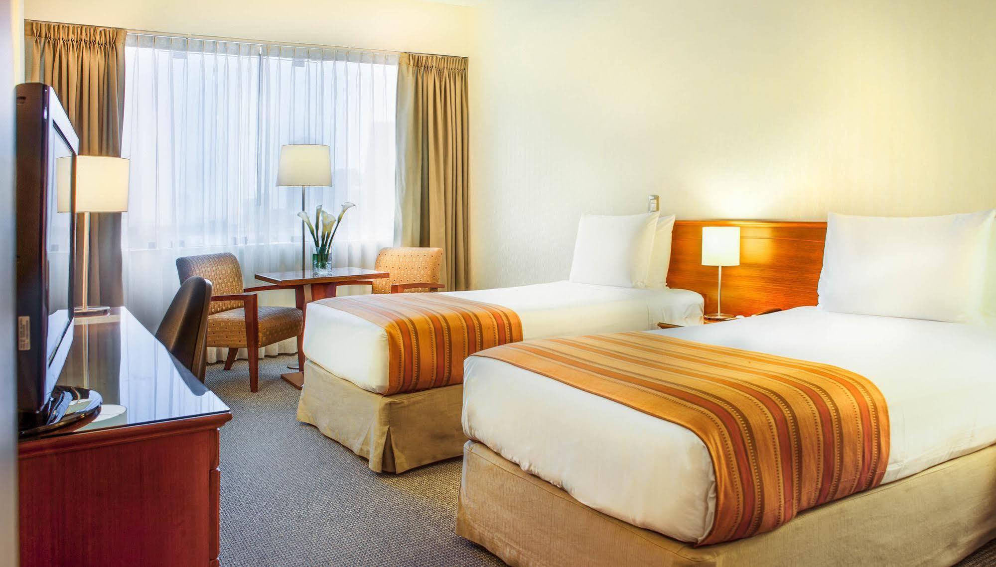 Del Prado Hotel Лима Екстериор снимка